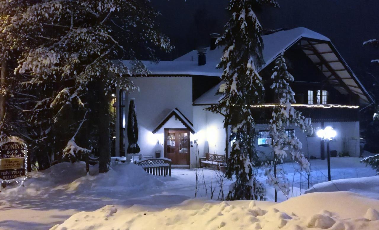 هينولا Cronin'S Guesthouse Bed & Breakfast المظهر الخارجي الصورة