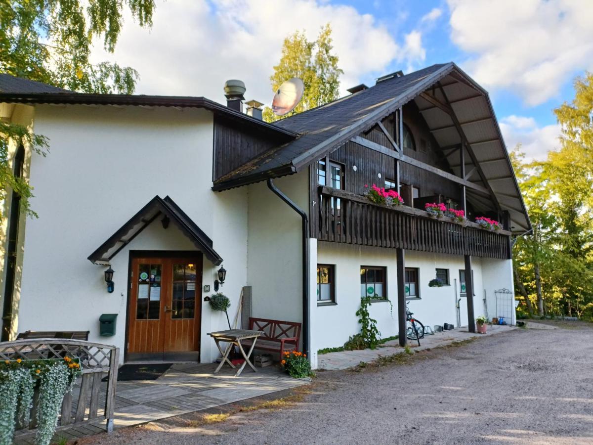 هينولا Cronin'S Guesthouse Bed & Breakfast المظهر الخارجي الصورة