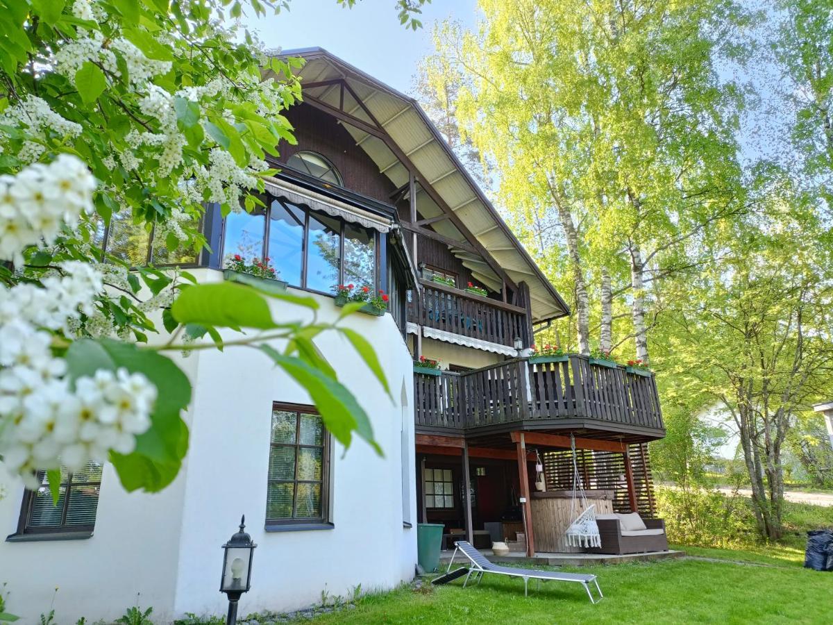هينولا Cronin'S Guesthouse Bed & Breakfast المظهر الخارجي الصورة