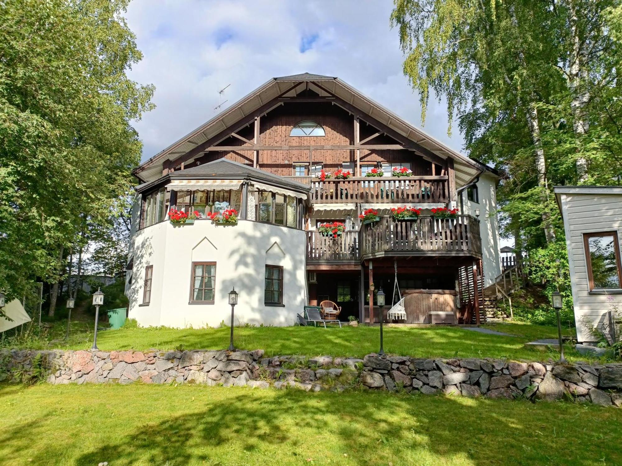 هينولا Cronin'S Guesthouse Bed & Breakfast المظهر الخارجي الصورة